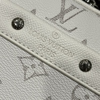 $68.00 USD Louis Vuitton AAA Man Messenger Bags #1211232