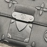 $80.00 USD Louis Vuitton AAA Man Messenger Bags #1211437