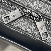 $88.00 USD Louis Vuitton AAA Man Handbags #1211448