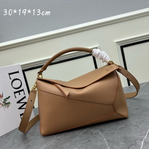 LOEWE AAA Quality Messenger Bags For Women #1225904 $165.00 USD, Wholesale Replica LOEWE AAA Quality Messenger Bags