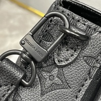 $64.00 USD Louis Vuitton AAA Man Messenger Bags #1224565