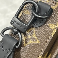 $64.00 USD Louis Vuitton AAA Man Messenger Bags #1224566