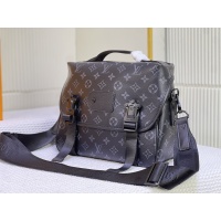 $82.00 USD Louis Vuitton AAA Man Messenger Bags #1224574