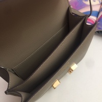 $96.00 USD Hermes AAA Quality Messenger Bags For Women #1225220