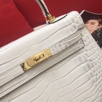 $98.00 USD Hermes AAA Quality Handbags For Women #1225312