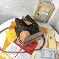 $76.00 USD Louis Vuitton AAA Quality Messenger Bags For Women #1225443