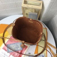 $76.00 USD Louis Vuitton AAA Quality Messenger Bags For Women #1225443