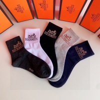 $27.00 USD Hermes Socks #1227566