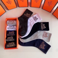 $27.00 USD Hermes Socks #1227566