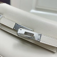 $108.00 USD Hermes AAA Quality Messenger Bags For Women #1229743