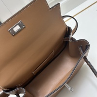 $108.00 USD Hermes AAA Quality Messenger Bags For Women #1229744