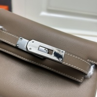 $108.00 USD Hermes AAA Quality Messenger Bags For Women #1229745