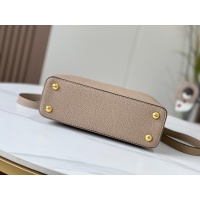 $72.00 USD Louis Vuitton AAA Quality Messenger Bags For Women #1233173