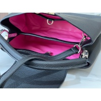 $76.00 USD Louis Vuitton AAA Quality Messenger Bags For Women #1233179