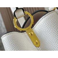 $76.00 USD Louis Vuitton AAA Quality Messenger Bags For Women #1233183