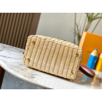 $128.00 USD Louis Vuitton AAA Quality Messenger Bags For Women #1238574