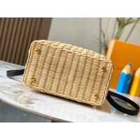 $128.00 USD Louis Vuitton AAA Quality Messenger Bags For Women #1238575