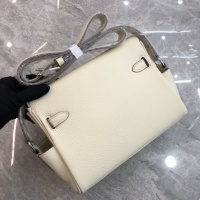 $96.00 USD Hermes AAA Quality Messenger Bags For Women #1238674