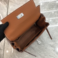 $96.00 USD Hermes AAA Quality Messenger Bags For Women #1238675