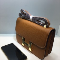 $92.00 USD Hermes AAA Quality Messenger Bags For Women #1238680