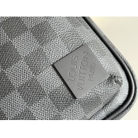 $132.00 USD Louis Vuitton AAA Man Messenger Bags #1238885
