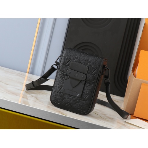 Louis Vuitton AAA Quality Messenger Bags For Unisex #1248964