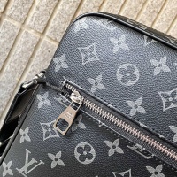$80.00 USD Louis Vuitton AAA Man Messenger Bags #1249738