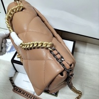 $88.00 USD Chanel AAA Quality Messenger Bags For Women #1252497