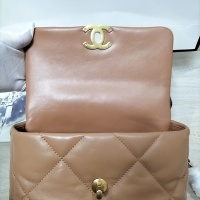 $82.00 USD Chanel AAA Quality Messenger Bags For Women #1252498