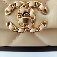 $88.00 USD Chanel AAA Quality Messenger Bags For Women #1252499