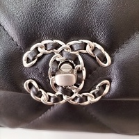$82.00 USD Chanel AAA Quality Messenger Bags For Women #1252518