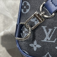 $60.00 USD Louis Vuitton AAA Man Messenger Bags #1252960