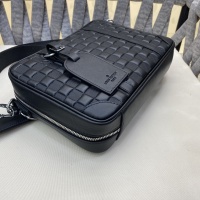 $112.00 USD Louis Vuitton AAA Man Messenger Bags #1253317