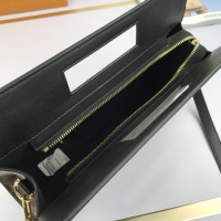 $88.00 USD Louis Vuitton AAA Quality Messenger Bags For Women #1267145