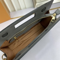 $88.00 USD Louis Vuitton AAA Quality Messenger Bags For Women #1267147