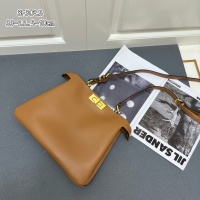 $158.00 USD Fendi AAA Quality Messenger Bags For Women #1267598