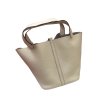 $96.00 USD Hermes AAA Quality Handbags For Women #1269155