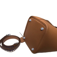 $105.00 USD Hermes AAA Quality Handbags For Women #1269171