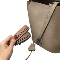 $105.00 USD Hermes AAA Quality Handbags For Women #1269172