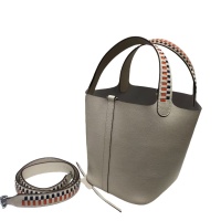 $105.00 USD Hermes AAA Quality Handbags For Women #1269175