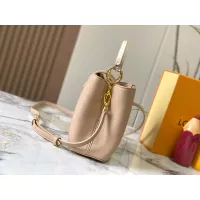 $88.00 USD Louis Vuitton AAA Quality Messenger Bags For Women #1270554