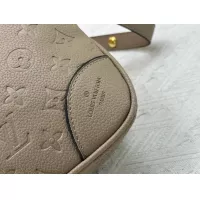 $64.00 USD Louis Vuitton AAA Quality Messenger Bags For Women #1270584