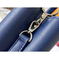 $92.00 USD Louis Vuitton AAA Quality Messenger Bags For Women #1270652