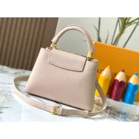 $92.00 USD Louis Vuitton AAA Quality Messenger Bags For Women #1270658