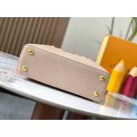 $92.00 USD Louis Vuitton AAA Quality Messenger Bags For Women #1270658