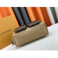 $80.00 USD Louis Vuitton AAA Quality Messenger Bags For Women #1270682