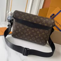 $76.00 USD Louis Vuitton AAA Man Messenger Bags #1270957