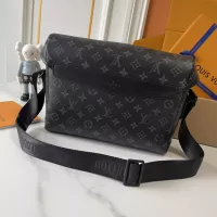 $76.00 USD Louis Vuitton AAA Man Messenger Bags #1270958