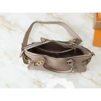 $68.00 USD Louis Vuitton AAA Quality Handbags For Women #1271046