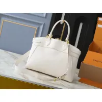 $68.00 USD Louis Vuitton AAA Quality Handbags For Women #1271047